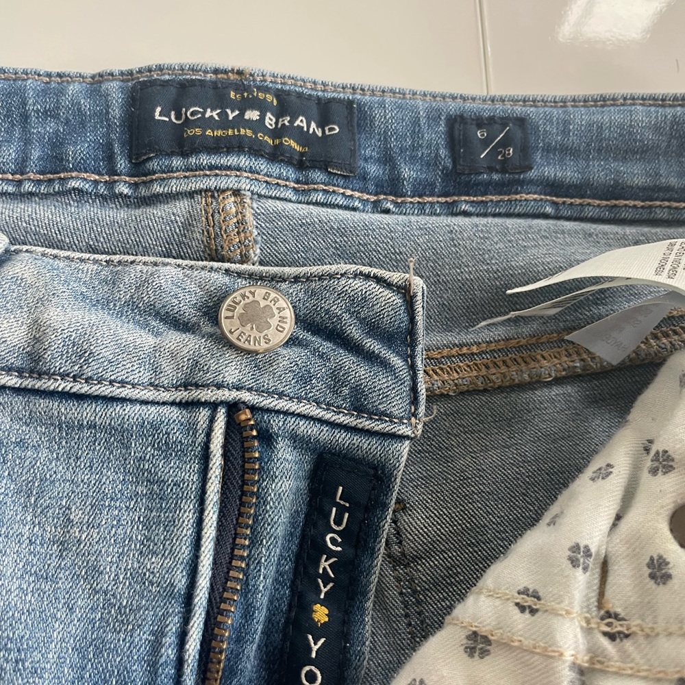 Women’s lucky jeans size 6